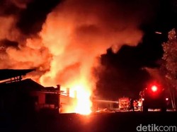 Ledakan Kebakaran Rumah di Bondowoso Diduga dari Drum BBM yang Terbakar
