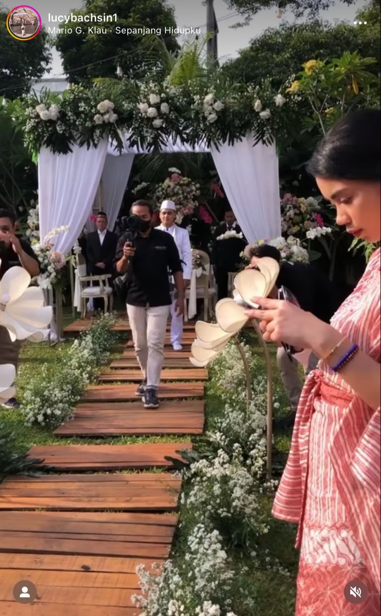 Momen Pernikahan Kakak Arumi Bachsin Momen Pernikahan Kakak Arumi Bachsin