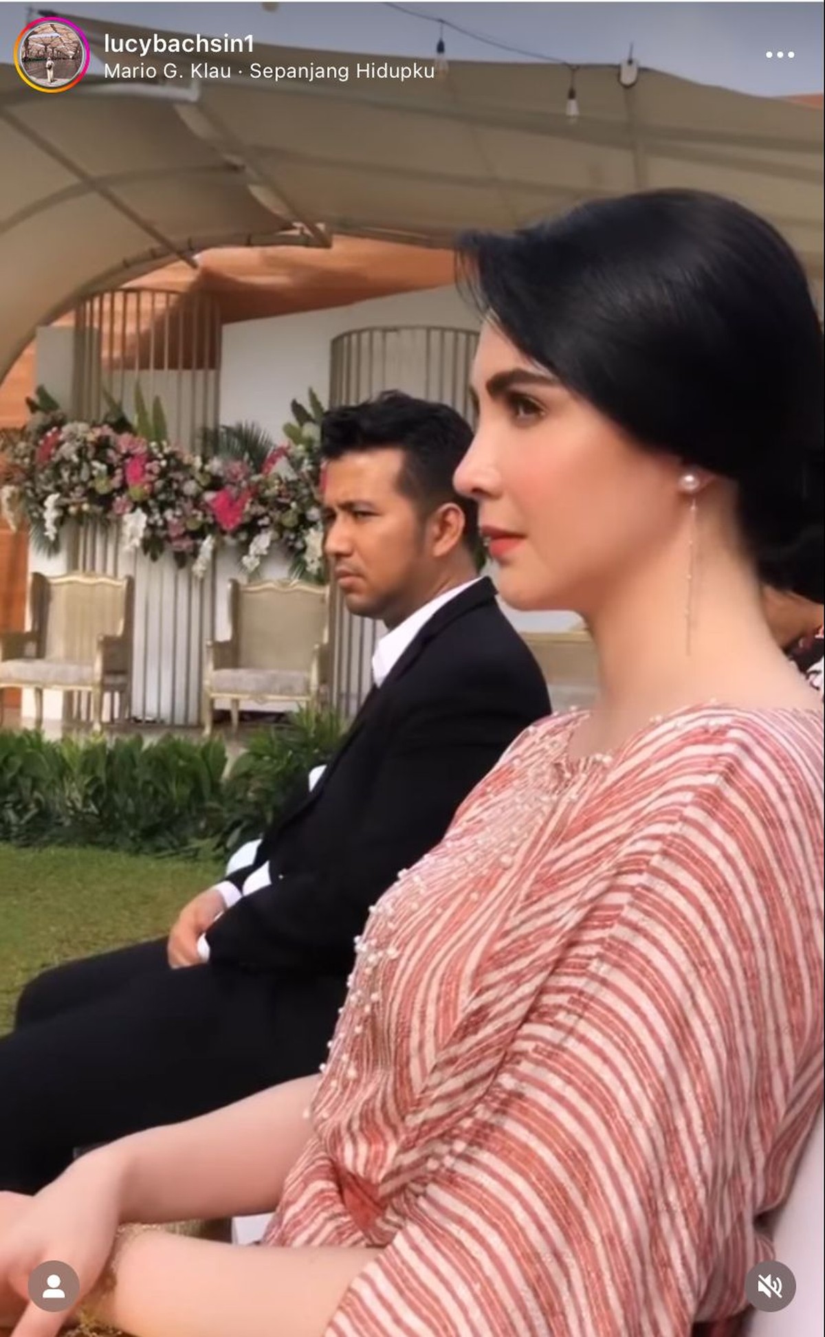 Momen Pernikahan Kakak Arumi Bachsin