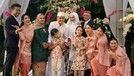 Momen Pernikahan Kakak Arumi Bachsin