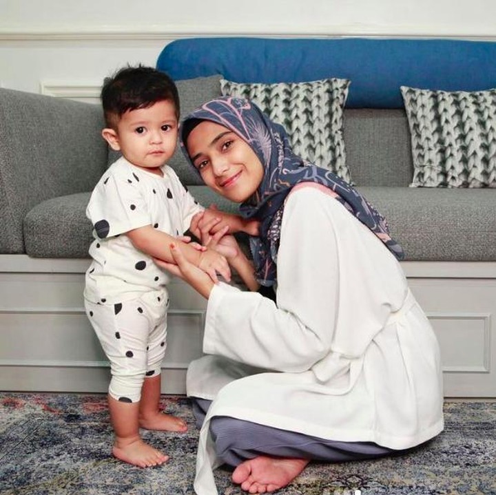 <p>"Penyempurna hari hariku. Sehat dan bahagia selalu ya nak," tulis Nadya Mustika di salah satu caption Instagram-nya. (Foto: Instagram @nadya_mustika)</p>