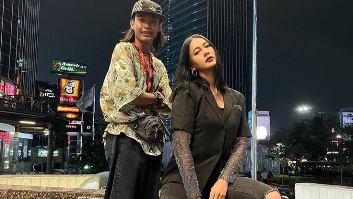 Tampil Sebagai Cewek Mamba di Citayam Fashion Week, Segini Harga Outfit yang Digunakan oleh Paula Verhoeven!