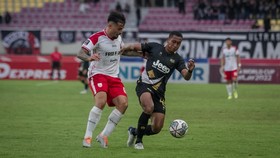 Siringoringo Cetak Gol Spektakuler, Dewa United Tekuk Persis 3-2