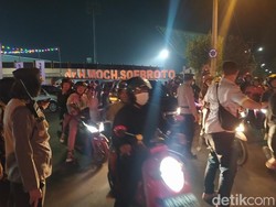 Sempat Bentrok di Sleman, Kepulangan Suporter Persis Solo Dikawal Polisi