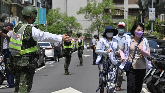 Taiwan memperbarui pedoman pertahanan sipil bagi warga dengan memasukan instruksi mengenali perbedaan antara pasukan Taipei dengan tentara China yang menyamar.