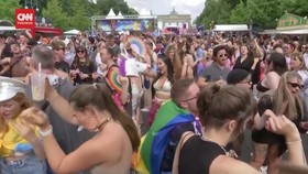 VIDEO: 150 Ribu Orang Ramaikan Pawai LGBT di Berlin