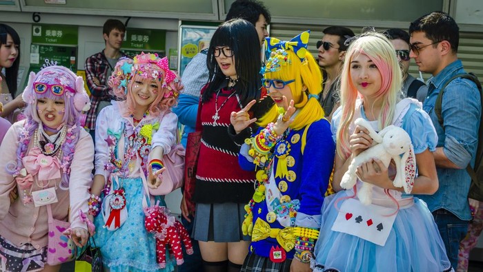 Nggak Cuma Citayam Fashion Week, Ini Subkultur Fashion Populer nan Nyentrik di Berbagai Negara Nggak Cuma Citayam Fashion Week, Ini Subkultur Fashion Populer nan Nyentrik di Berbagai Negara