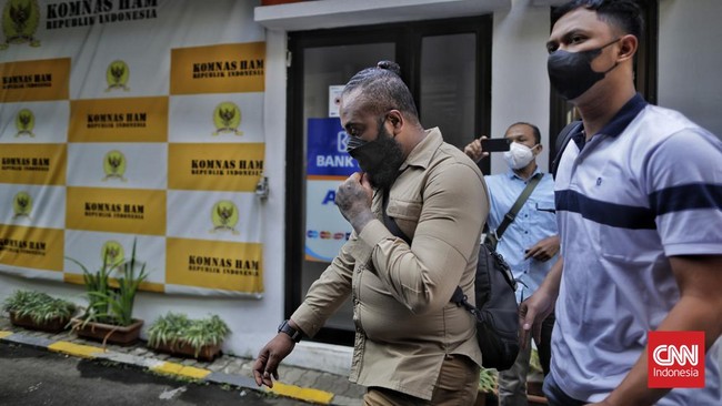 Bharada E dan salah satu ajudan Irjen Sambo lainnya belum hadir di kantor Komnas HAM untuk pemeriksaan soal penembakan Brigadir J.