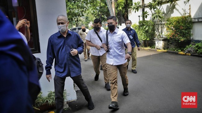 Komnas HAM mengungkapkan Ferdy Sambo tidak bersama-sama dengan rombongan istrinya dan Brigadir J serta Bharada E pada saat pulang dari Magelang ke Jakarta.