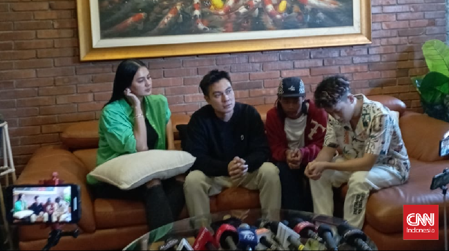 Pemprov DKI Jakarta membantah melobi selebritas Baim Wong untuk mencabut pendaftaran hak kekayaan intelektual (HAKI) atas merek 'Citayam Fashion Week'.