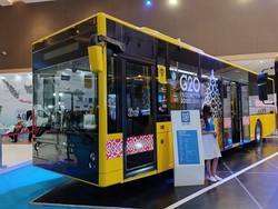 Bus Listrik Kerja Sama UI dengan MAB Bentuknya Unik, Kotak Banget