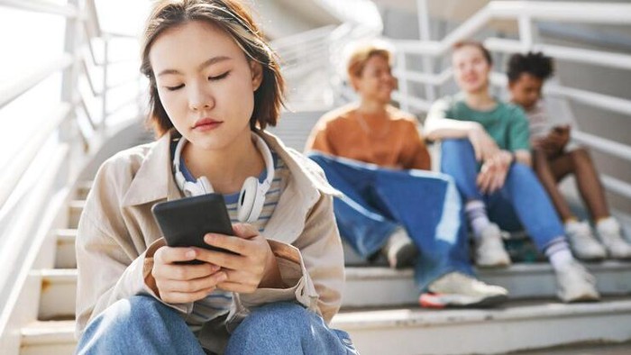 Seringkali disepelekan, siulan atau yang disebut catcalling ialah sebuah pelecehan seksual.