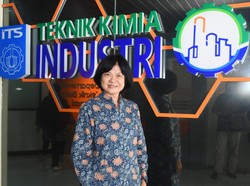 Moncer! Dosen ITS Ini Punya 6 Gelar Akademik dari Rumpun Ilmu Berbeda