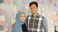 <p>Dalam satu kesempatan, pria kelahiran Jakarta 40 tahun silam ini mengakui belum mencintai sang istri hingga saat proses ijab kabul. (Foto: Instagram @fedinuril dan @calystavannyws)<br /><br /><br /></p>