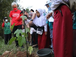 Ganjar Pranowo Pulihkan 251.037 Hektar Lahan Kritis di Jateng