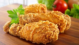 Jepang Punya Menu 'Gila', Ayam Goreng Tepung Dicelup Milkshake