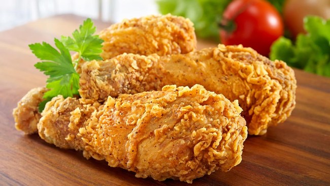 Juru bicara PSI, Sigit Widodo mengaku digetok harga Rp150 untuk dua porsi ayam dan minuman saat makan di sebuah rumah makan di rest area Km 86 Tol Cipali.