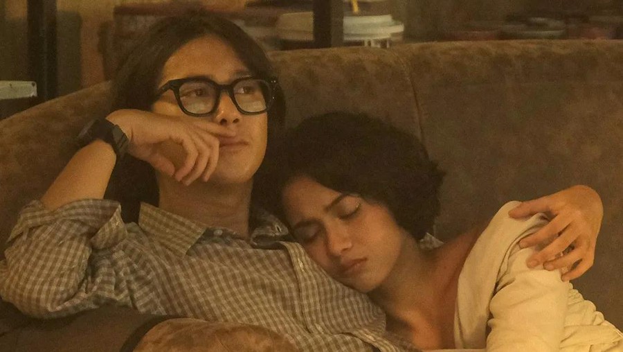 Iqbaal Ramadhan Dinner Romantis Bareng Aghniny Haque di Film Baru