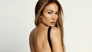 6 Kebiasaan Jennifer Lopez yang Bikin Awet Muda dan Sehat di Usia 53, Bisa Kita Latih dari Sekarang!