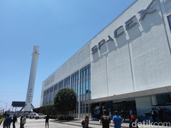 Roket SpaceX Elon Musk Akan Terbangkan 3 Satelit Indonesia