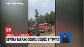 VIDEO: Kereta Tabrak Odong-Odong, 9 Tewas