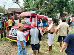 Odong-odong Tertabrak Kereta di Serang, Ada Korban Jiwa