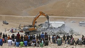 Israel Hancurkan Masjid Rasulullah di Hebron