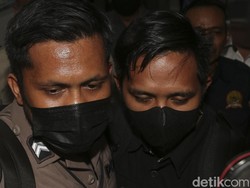 Jadi Tersangka Pembunuh Brigadir J, Bharada E Ditangkap dan Ditahan