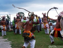 Pesona Tarian Tradisional di Desa Wisata Liang Ndara
