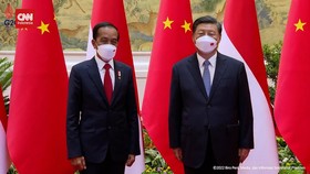 VIDEO: Momen 'Mesra' Jokowi Temu Xi Jinping Tanpa Jabat Tangan