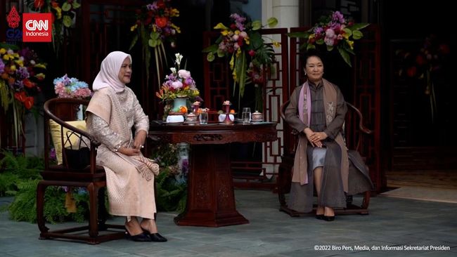 VIDEO: Momen Ibu Iriana Minum Teh Bersama Madam Peng Liyuan