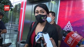 VIDEO: Diperiksa KPK 7 Jam, Presenter TV Akui Terima Uang Bupati Ricky
