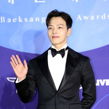 img-title Deretan Mantan Aktor Korea Cilik yang Kini Kariernya Makin Bersinar Hingga Meraih Penghargaan Bergengsi
