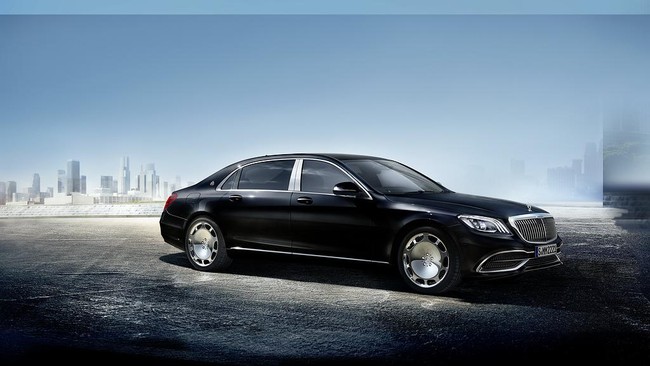 Presiden Jokowi diduga menggunakan Mercedes-Maybach S650 Guard sebagai mobil operasionalnya selama kunjungannya di Jepang.