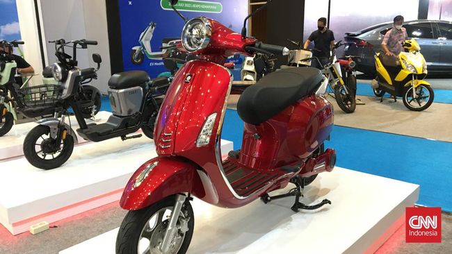 Electro merupakan anak perusahaan MAB bersutan Moeldoko yang difokuskan memproduksi dan menjual motor listrik di Indonesia.