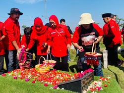 PDIP Surabaya Peringati Kudatuli 27 Juli dengan Ziarah-Doa Bersama