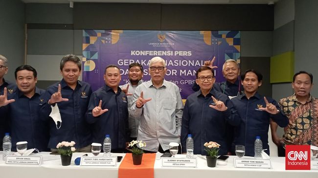 Lembaga Sensor Film menginisiasi Gerakan Nasional Budaya Sensor Mandiri yang berkolaborasi dengan Gabungan Pengusaha Bioskop Seluruh Indonesia.