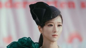 Intip Fashion Seo Yea Ji di Drakor 'Eve! Pakai Outfit Berkelas Hingga Gaun Karya Desainer Ternama