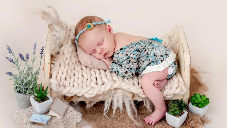 Nama bayi perempuan