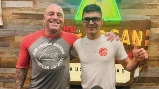 Sebelumnya, Mikey Musumeci beberapa kali menunjukkan kecintaan pada Indonesia melalui sejumlah unggahan Instagram.