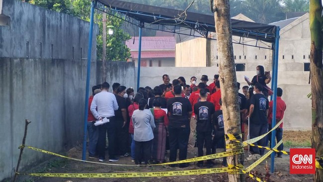 Setelah diangkat dari makam, Jenazah Brigadir J akan langsung dibawa menuju Rumah Sakit Umum Daerah (RSUD) Sungai Bahar untuk segera diautopsi.