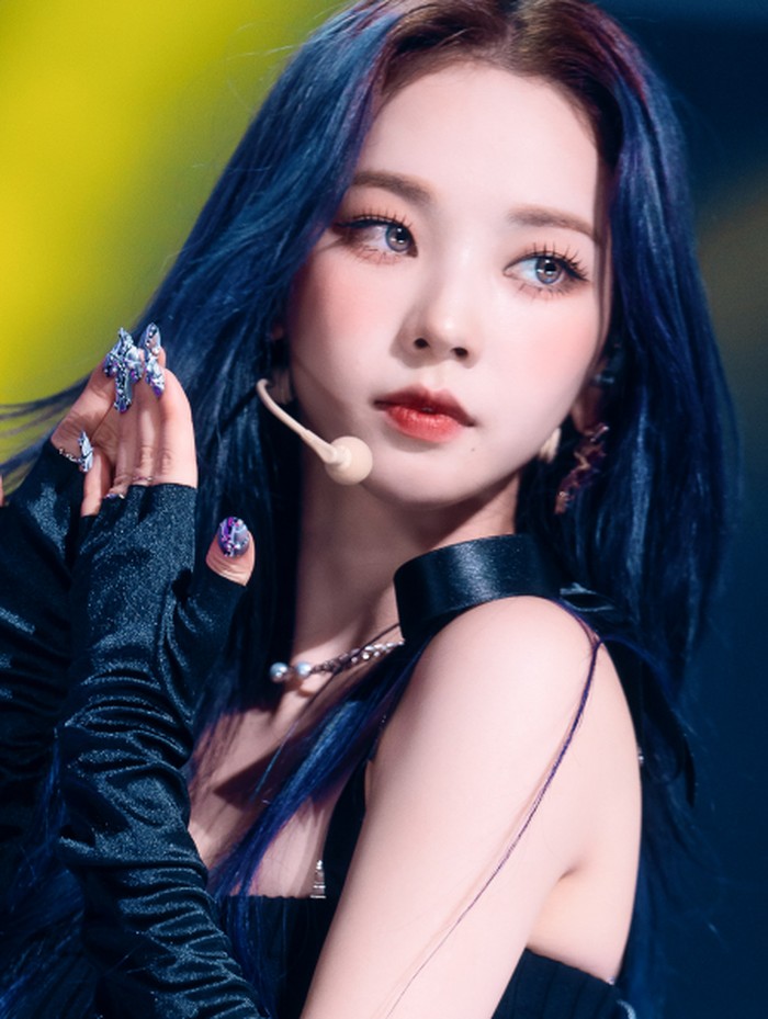Sebelumnya, Karina dikenal sebagai anggota aespa dengan visual yang mirip dengan karakter game./ foto: sbs.co.kr