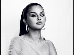 Tangis Selena Gomez di Film Dokumenternya, Ingat Momen Usia 20-an