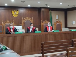 Teddy Tjokrosapoetro Divonis 12 Tahun Penjara di Kasus ASABRI!