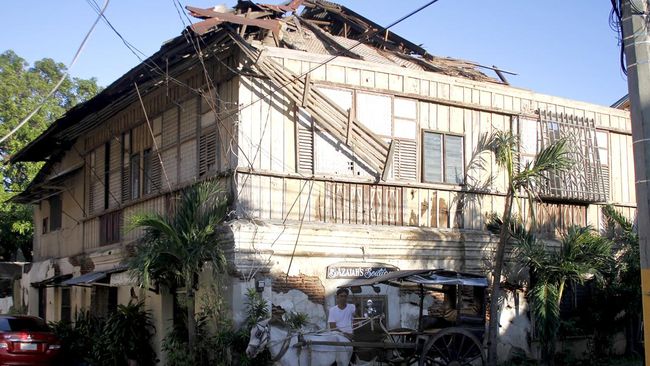 Gempa M 7,3 di Filipina Hancurkan Situs Bersejarah UNESCO Gempa Magnitudo 7,3 yang mengguncang Filipina pada Rabu (27/7) menghancurkan salah satu situs bersejarah yang terdaftar di UNESCO.