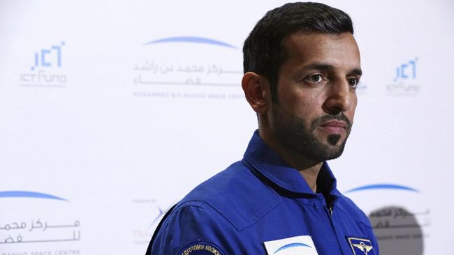 Sultan AlNeyadi lolos menjadi astronaut Arab pertama yang bergabung dengan misi panjang di ISS karena jenius IT sekaligus jago bela diri.