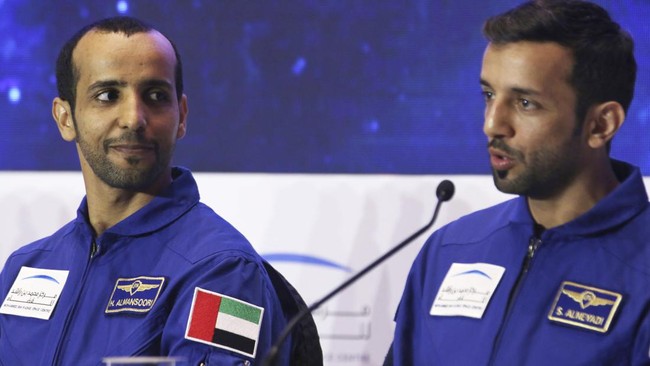 Astronaut UEA Sultan AlNeyadi mengaku tak akan puasa Ramadhan di ISS. Cek alasan ilmiahnya, selain alasan agama, sesuai kondisi luar Bumi.