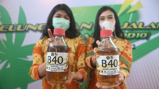 Biodiesel B40 merupakan campuran minyak sawit ke bahan bakar diesel menjadi lebih banyak.