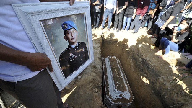 Kadispenad Brigjen Tatang Subarna menegaskan video viral di Tittok soal keinginan Serda Ucok membantu mengungkap kasus Brigadir J hanyalah upaya adu domba.