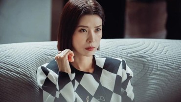 img-title Reaksi Suami Yoo Sun soal Adegan Ranjang di Drama Korea 'Eve'